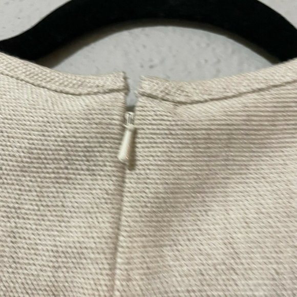 Banana Republic Cream Bee Beaded Round Neck Sleeveless Zip Blouse Top XS - Picture 6 of 10